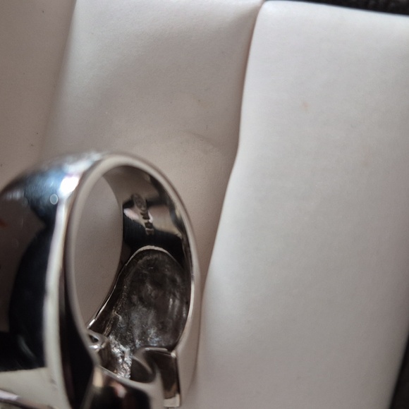 Unbranded 14k white gold diamond ring. - Picture 3 of 6